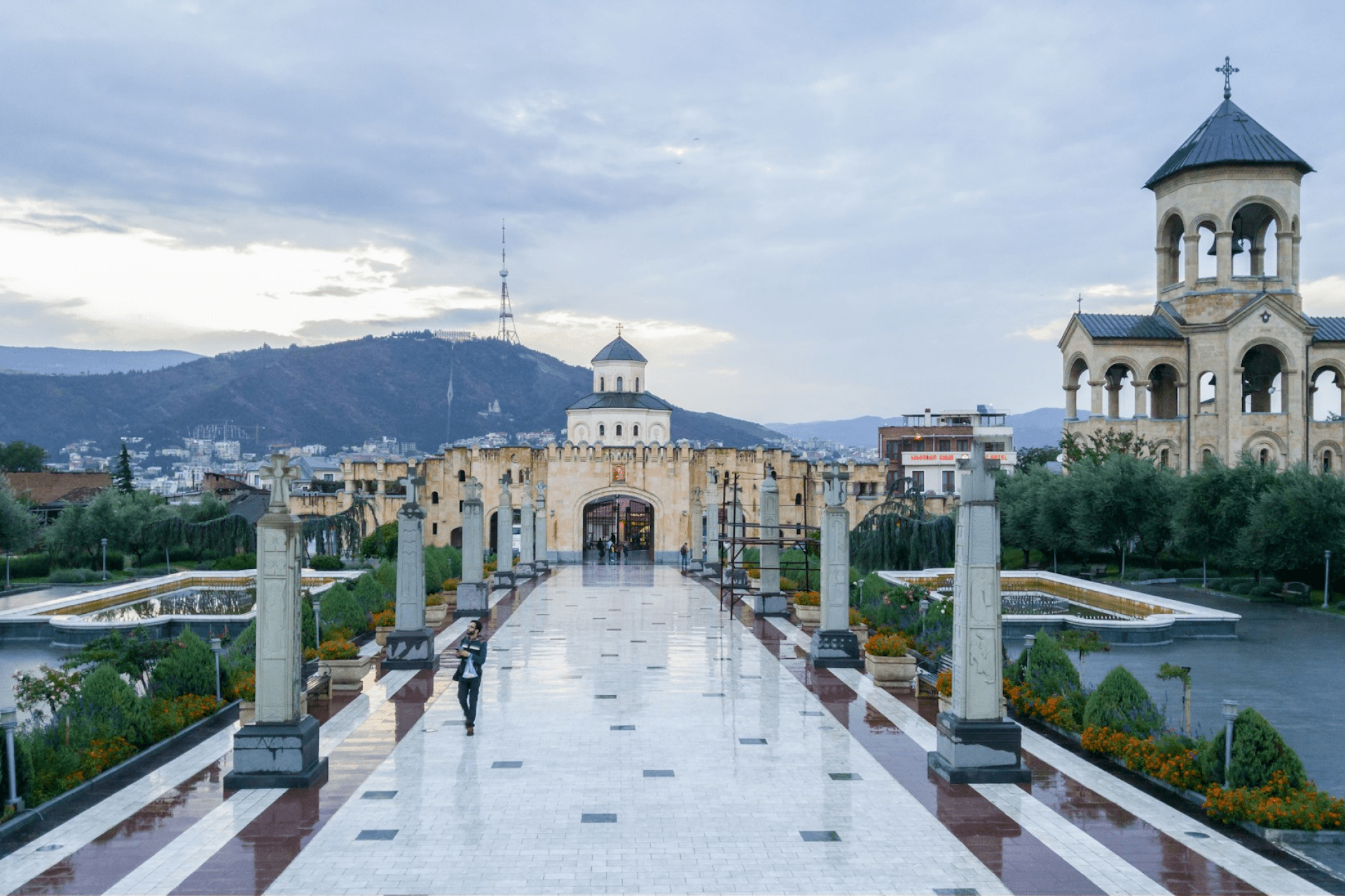 mostafa-meraji-b0GGTup0Ar4-unsplash